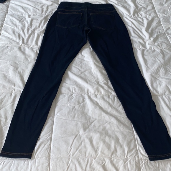 HUE Essential Demin Leggings (Jeggings) - Picture 4 of 5